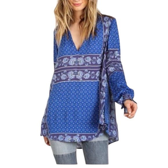 Free People Tops - Free People Blue Changing Times Long Sleeve Tunic Top Boho Bandana Print Sz L